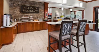 Accessible 2BR Suite | Hot Breakfast + Pool Access
