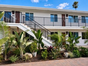 Exterior - Ebb Tide (San Diego)
