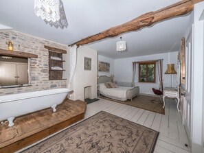 Room - Beautiful coastal Devon family house, near beach. Now re-open for bookings (Welcombe)