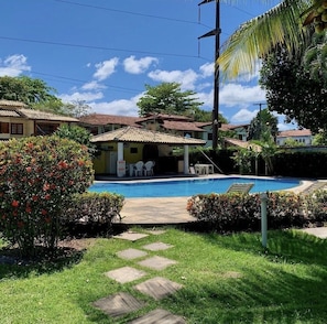 Pool - Charming 2-Bedroom Apartment in Enchanting Porto Seguro with AC Comfort (Porto Seguro)