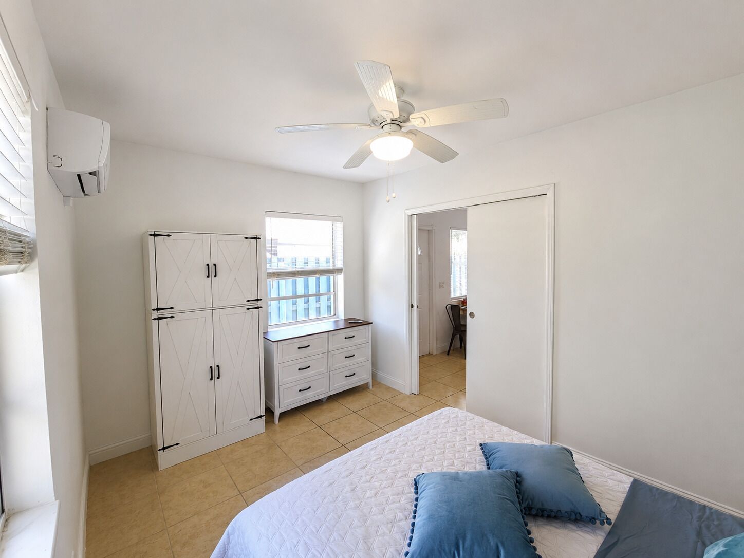 2 bedrooms, iron/ironing board, Internet, bed sheets