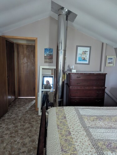 Quiet Riverview Location
Close to Mill River Golfing, Beaches & Shopping