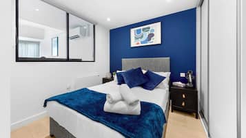 1 bedroom, desk, iron/ironing board, WiFi