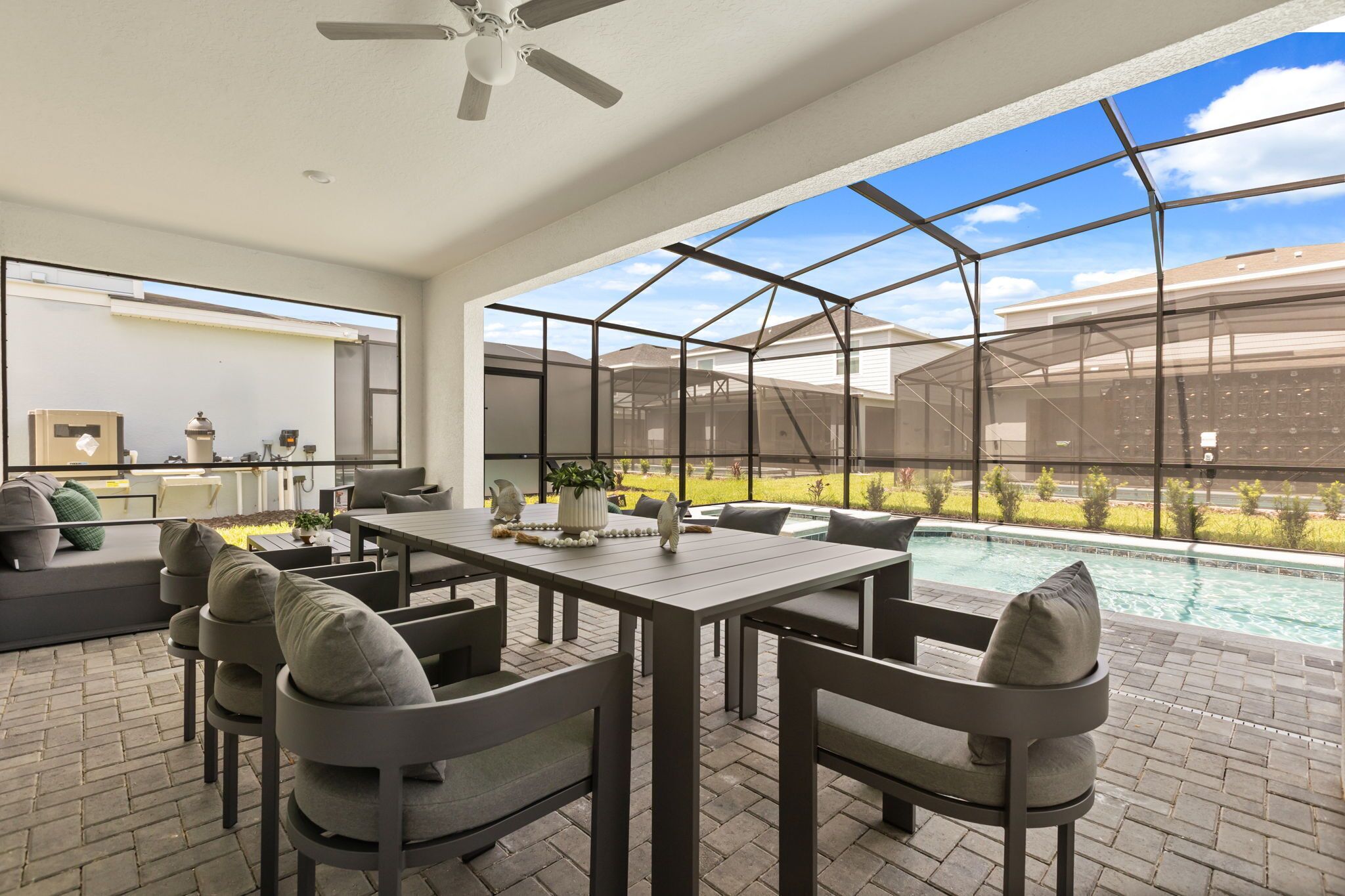 Casa familiar, patio, vistas al jardín | Piscina | Una piscina al aire libre