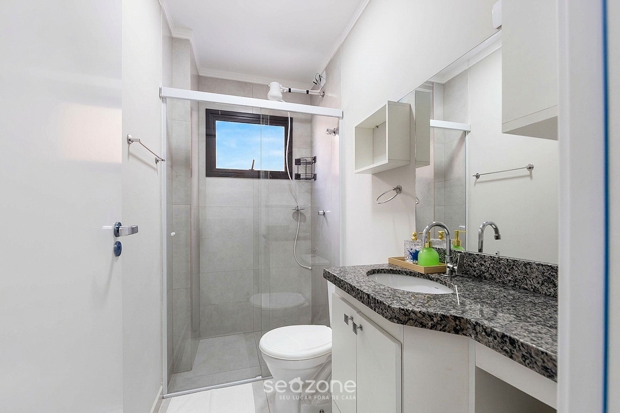 Apartamento básico | Banheiro