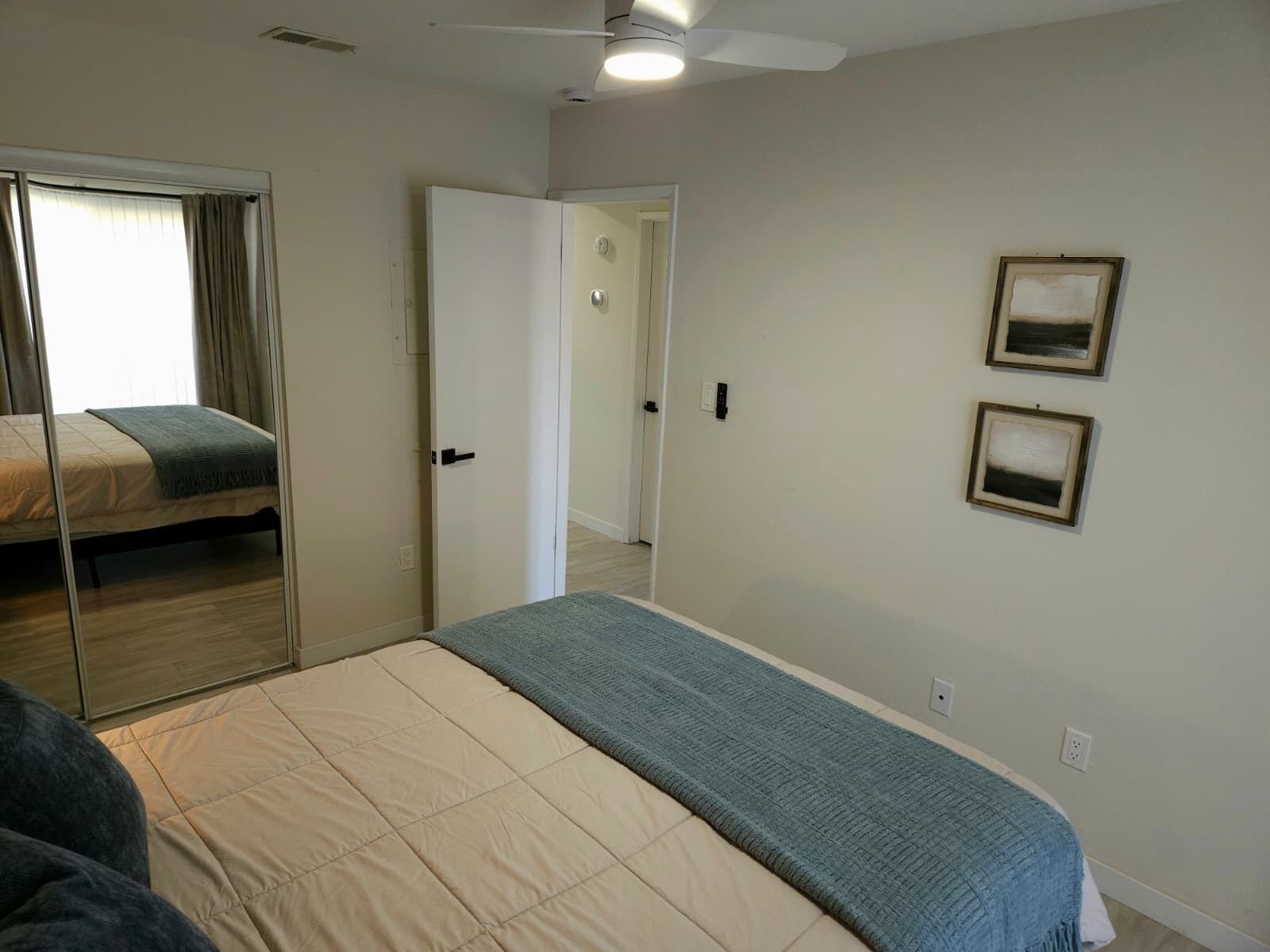 Iron/ironing board, WiFi, bed sheets