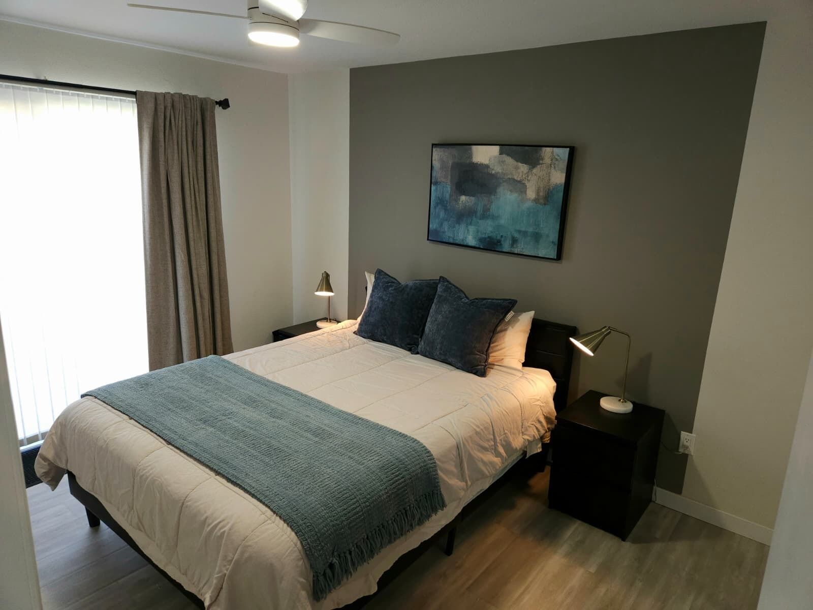 2 bedrooms, iron/ironing board, WiFi (surcharge), bed sheets