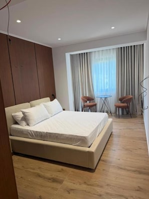 Chambre Double, balcon, vue montagne