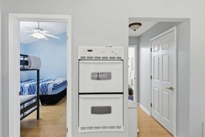 Condo, Berbilang Katil (Captain's Hideaway) | 3 bilik tidur, dihias secara berasingan 