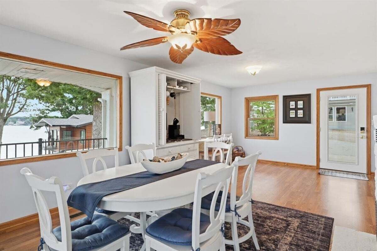House, Multiple Beds, Patio (Lakehouse 19) | Dining