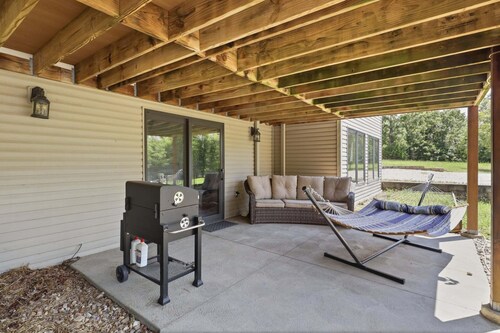 Private Heated Pool, Sleeps 18, Game Room & Outdoor Living