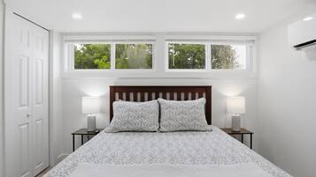 House, Multiple Beds (Oasis at Hillstone) | 1 bedroom, individually decorated, individually furnished, bed sheets