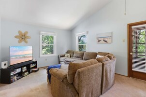 Casa, varias camas (Golden Beach Getaway) | Zona de estar