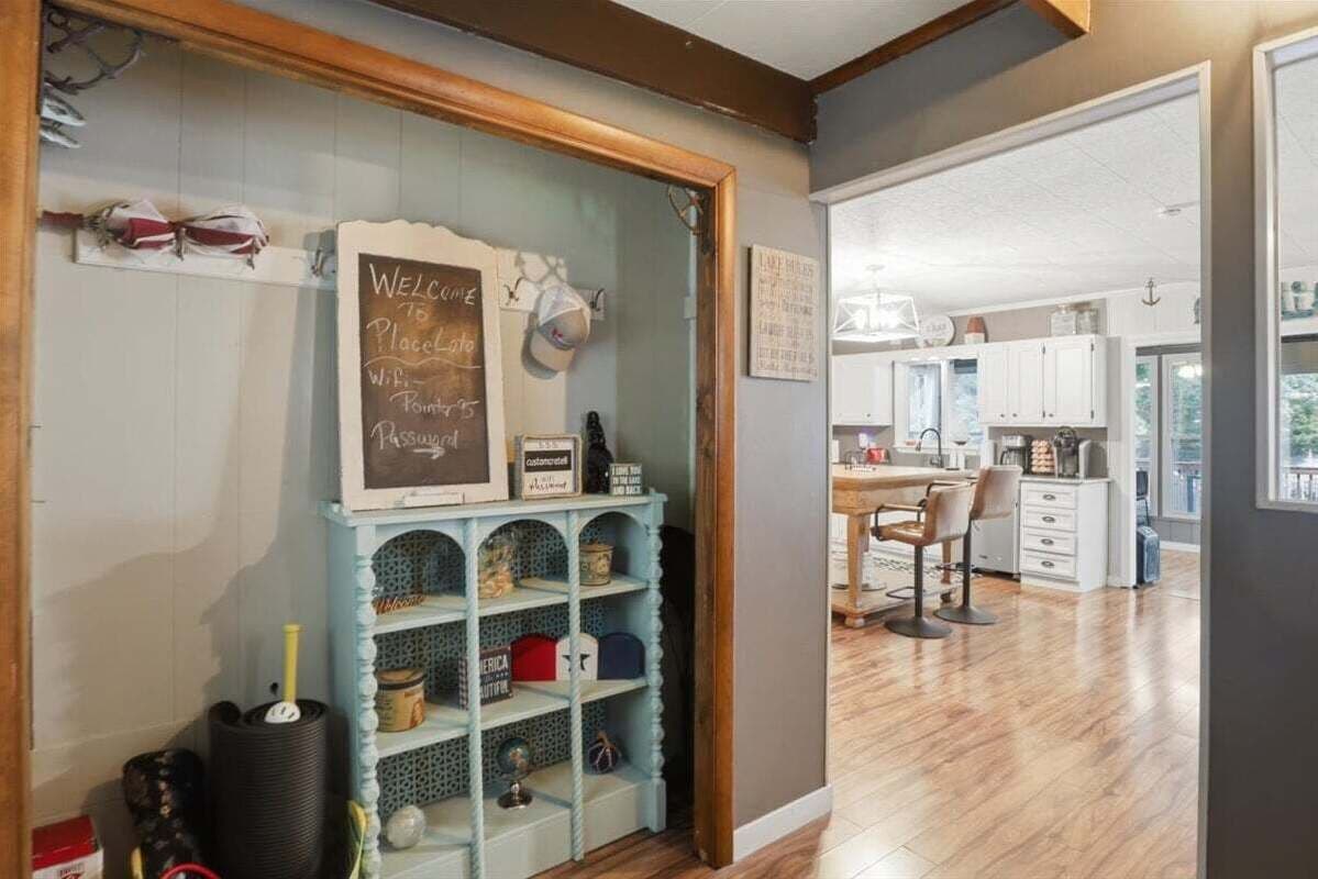 House, Multiple Beds (Place Loto) | Interior
