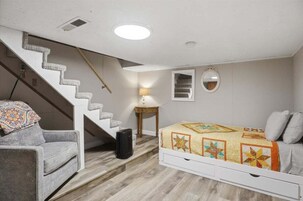 4 habitaciones, decoración personalizada y muebles diferentes 