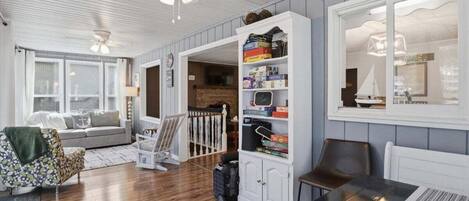 House, Multiple Beds (Place Loto) | Living area