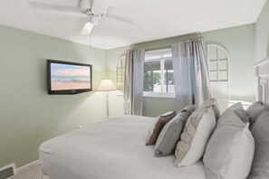 Unclassified image, 3 of 62, button - Lakefront Retreat at 10mm w/ Dock & Sunroom (Sunrise Beach)