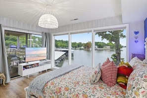 Condo, Berbilang Katil (Enchanted Waters) | Pemandangan dari bilik