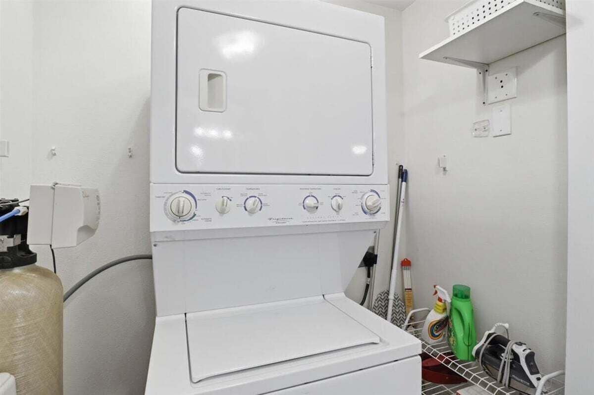 Condo, Multiple Beds (Lake Therapy) | Laundry