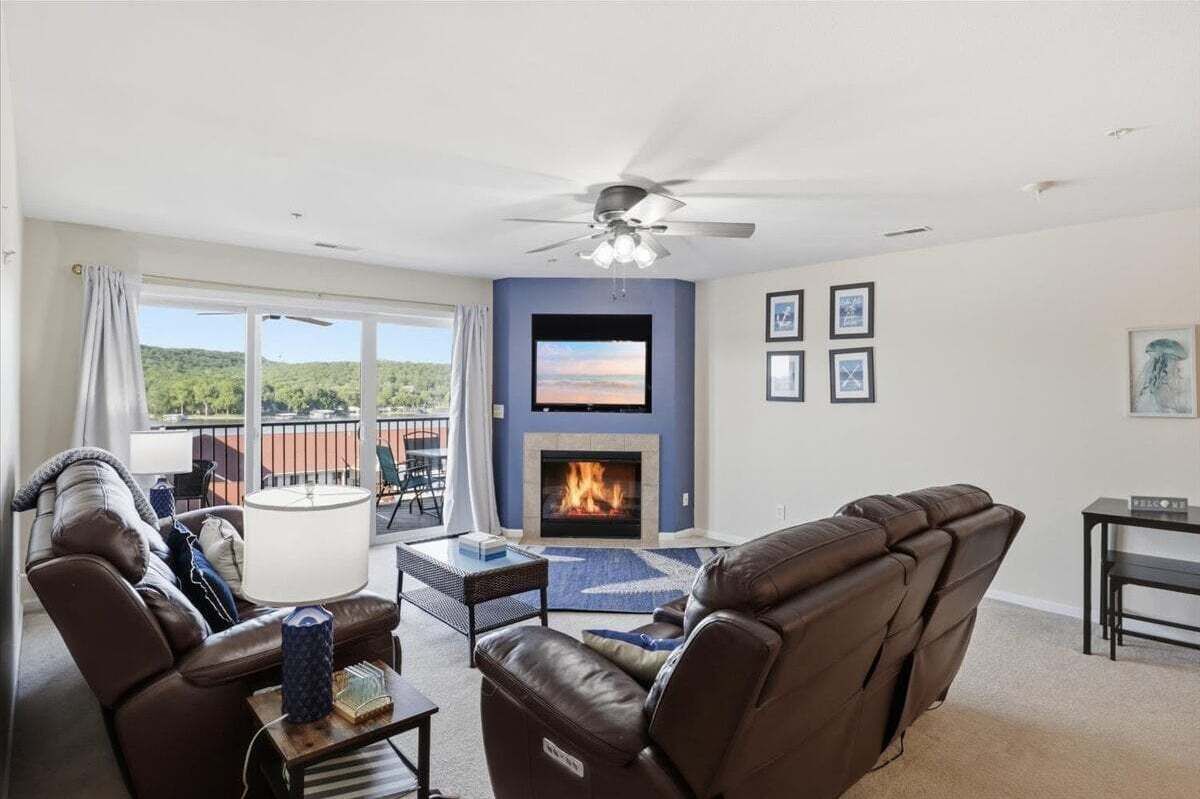 Condo, Multiple Beds, Patio (Lake Therapy) | Living area