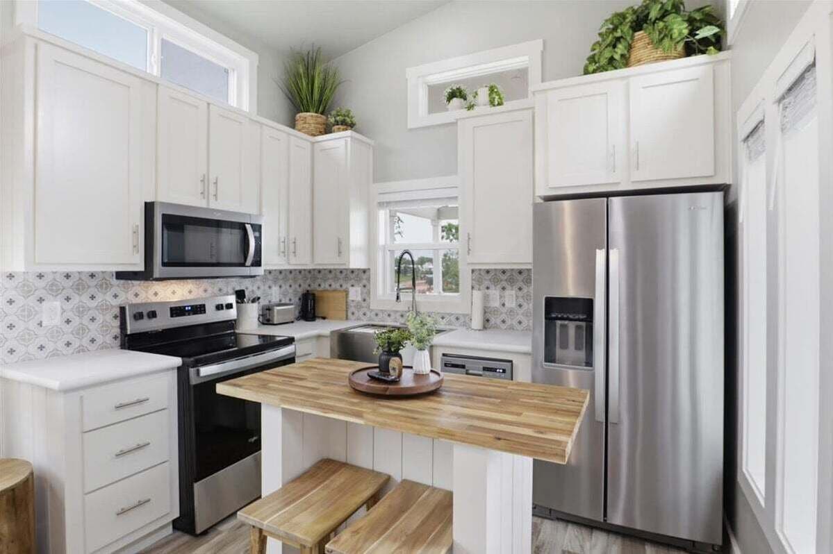 House, Multiple Beds (Lookout at Hillstone) | Private kitchen