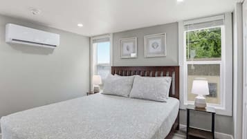 House, Multiple Beds, Patio (Lookout at Hillstone)