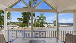 Huis, meerdere bedden (Lookout at Hillstone) | Buiten dineren