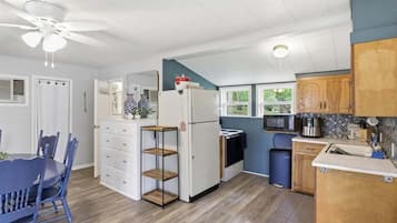 House, Multiple Beds (Firehouse Lake Retreat) | Private kitchen