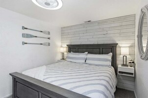 2 habitaciones, decoración personalizada y muebles diferentes 