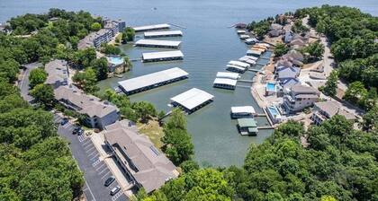 Top Floor Lake Views, Loft Space & Private Deck Retreat at the 12mm