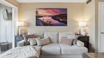Condo, Multiple Beds, Hot Tub (Heron Bay Hideaway) | Living area