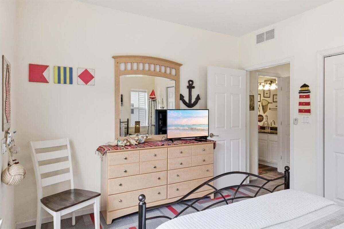 Condo, Multiple Beds (Heron Point) | 3 bedrooms, individually decorated, individually furnished, bed sheets