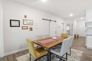 Room - Peaceful, Newly Built Lakefront Condo, w/ PWC Slip, Screened Balcony, 2 Pools & Elevator (Camdenton)