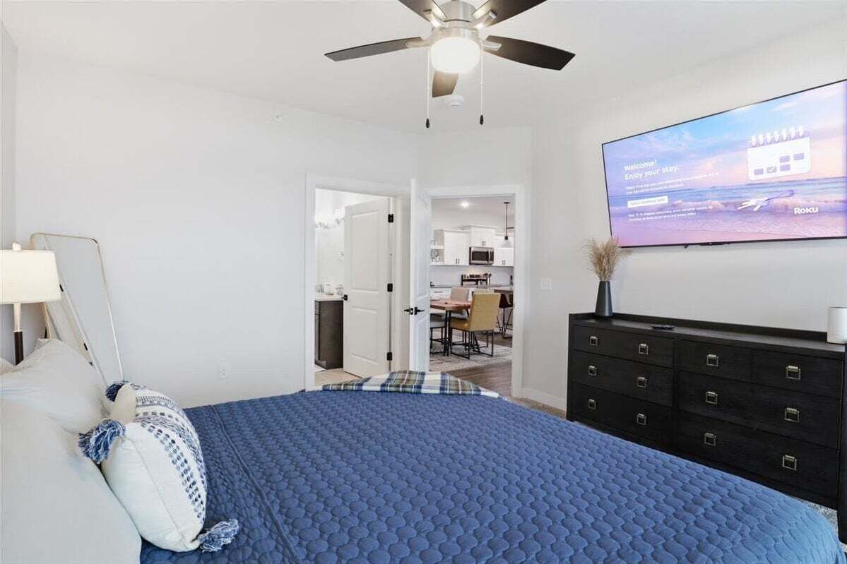 3 habitaciones, decoración personalizada y muebles diferentes 