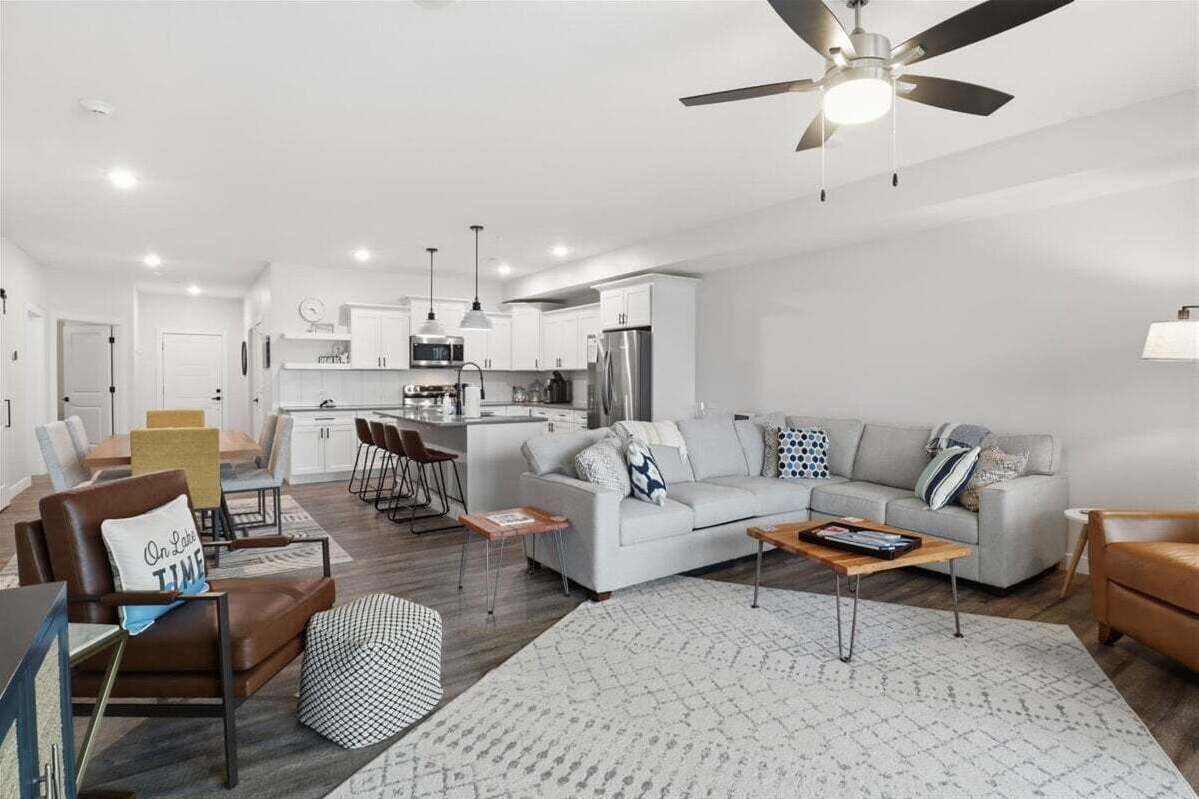 Condo, Multiple Beds, Patio (Niangua Sunset) | Living area