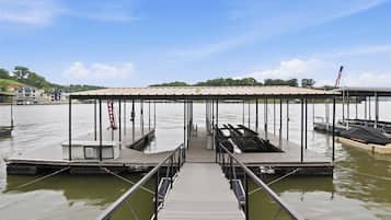 Dock