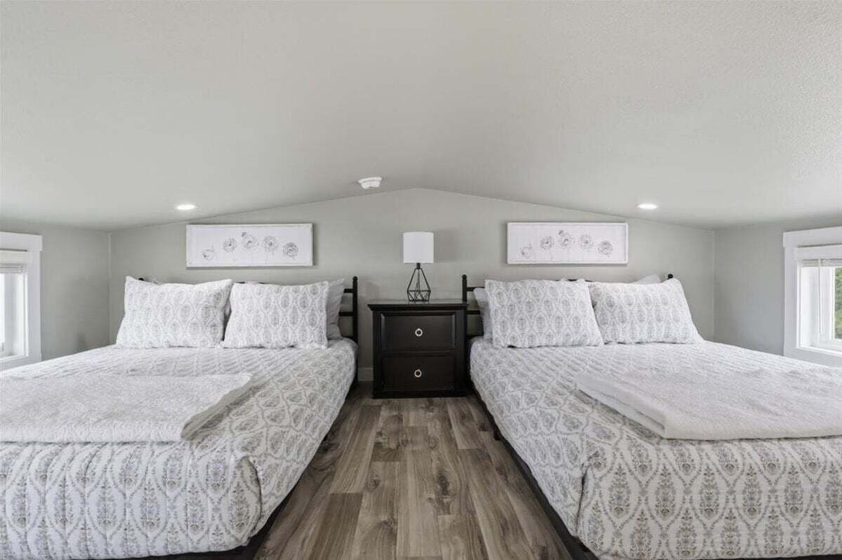 2 habitaciones, decoración personalizada y muebles diferentes 