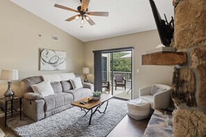 Unclassified image, 4 of 51, button - Lakefront Condo With Boat Slip, Heated Pool & Boat Launch (Osage Beach)