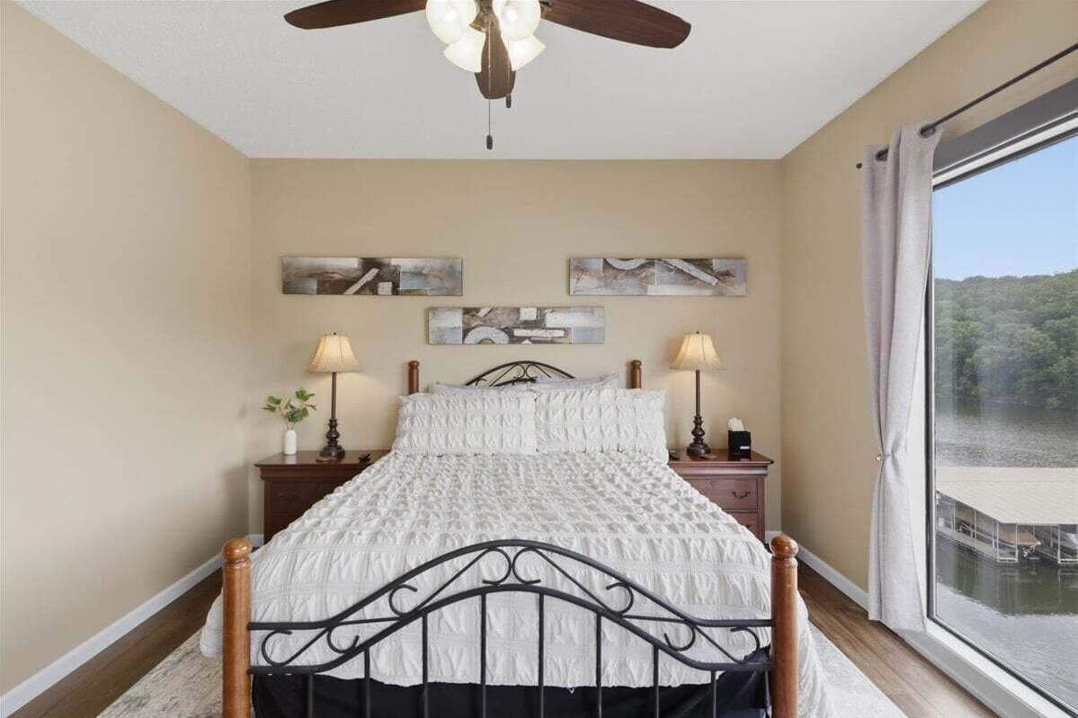 Condo, Plusieurs lits (Lakefront Lazy Dayz) | 2 chambres, décor unique, ameublement unique, literie fournie