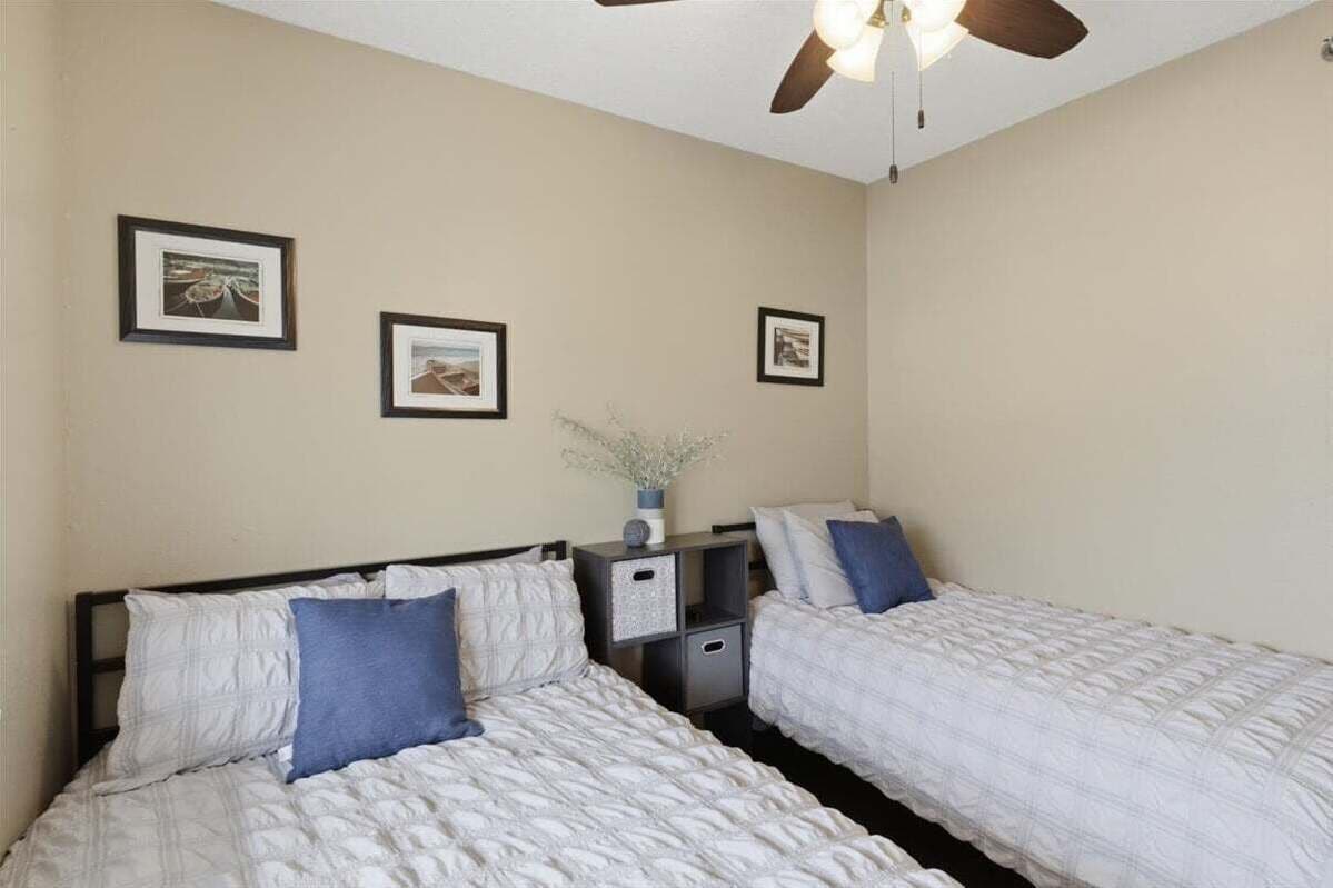 2 habitaciones, decoración personalizada y muebles diferentes 
