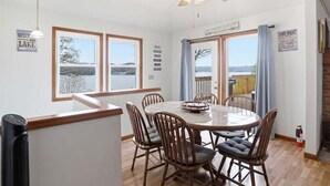 Casa, varias camas (Off-Duty Oasis) | 4 habitaciones, decoración personalizada y muebles diferentes 