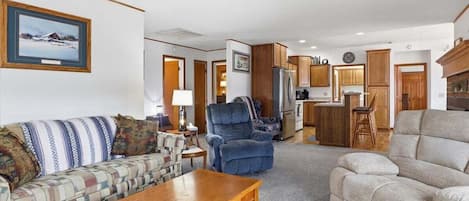 House, Multiple Beds (Off-Duty Oasis) | Living area