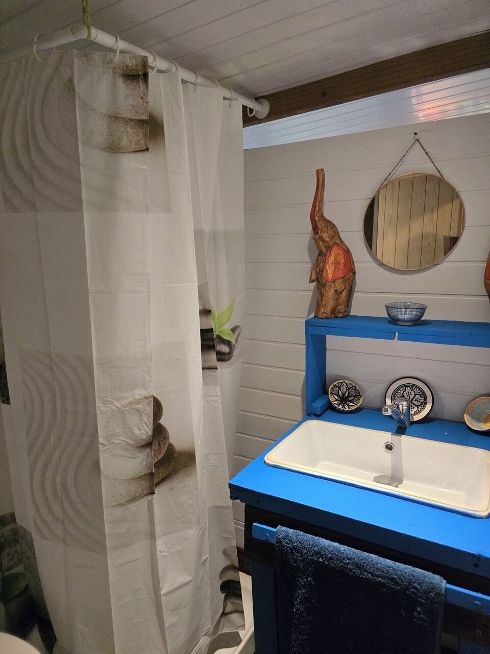 Chalet Confort, en la zona del jardín | Baño