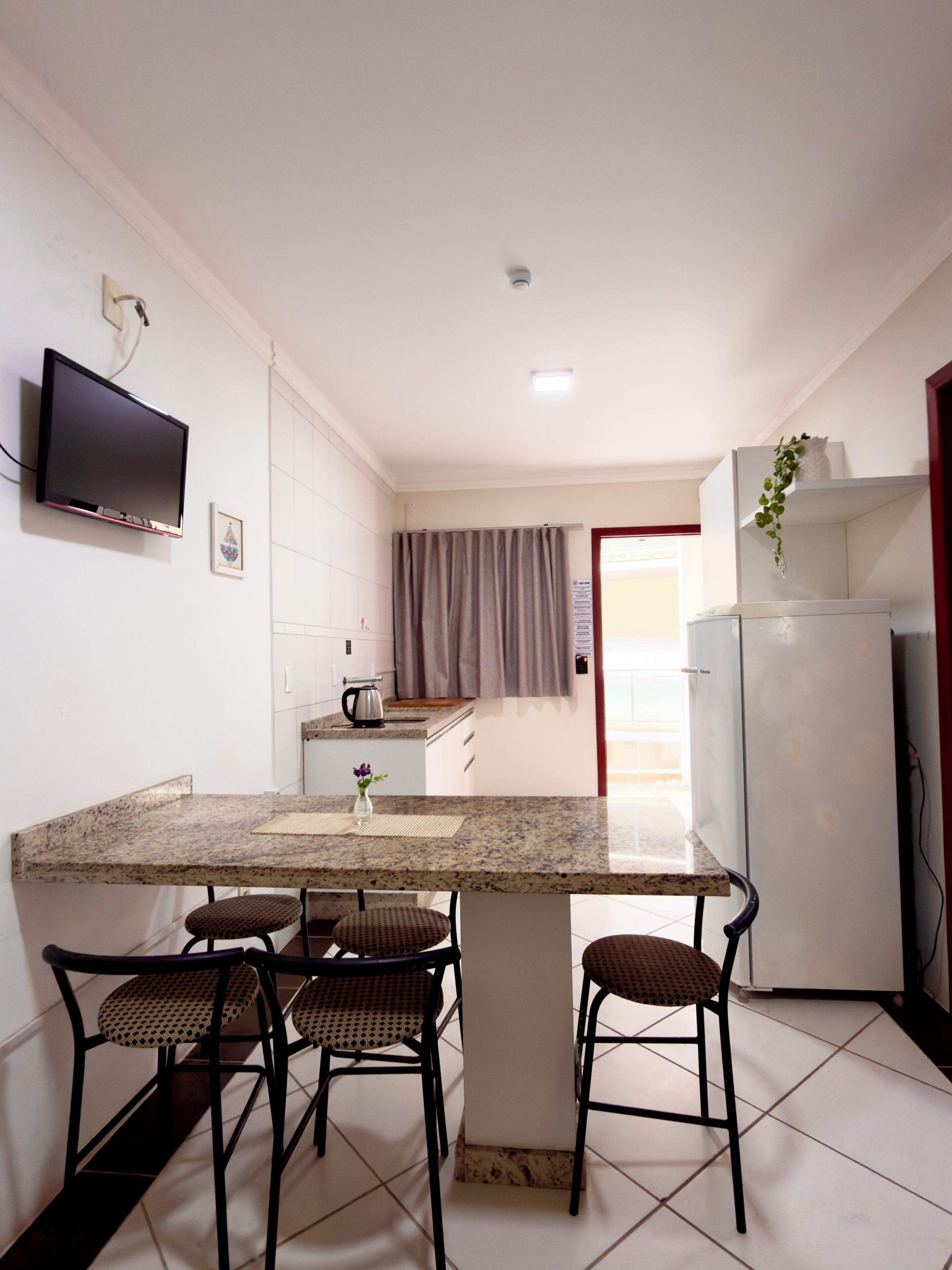 Family Apartment | Dining