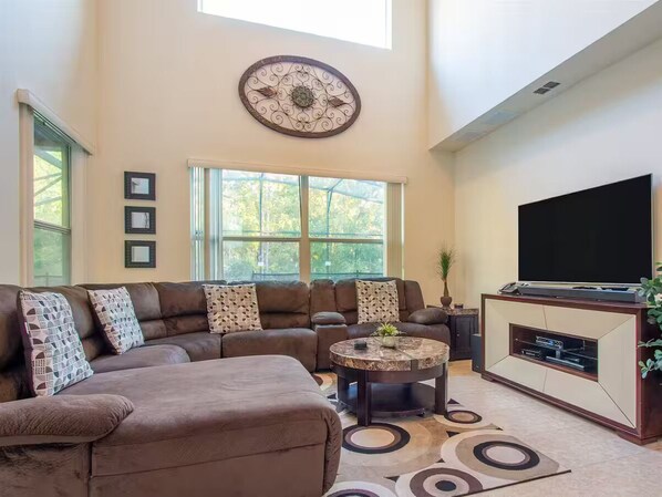 Living area - 5Bed/4Bath Luxurious Privacy (Kissimmee)