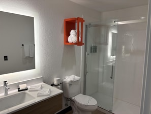 Bathroom - Best Western Carson City Hotel (Carson City)