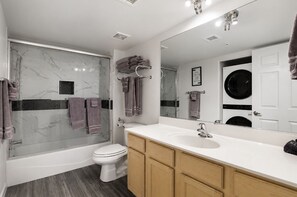 Shower, hair dryer, towels, soap - LUXURY CHANNEL CONDO (Lake Havasu City)
