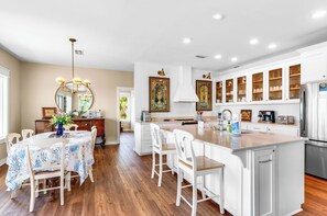 Dining - The Crane Cottage, Bayfront, Private Pool, Private Dock (St. George Island)