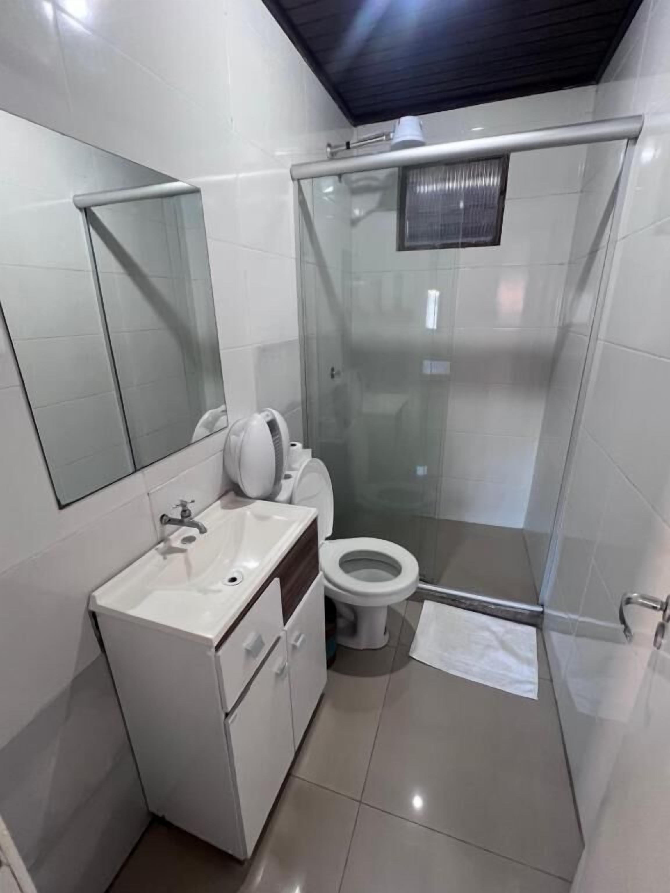 Shower, towels