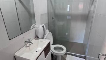 Shower, towels